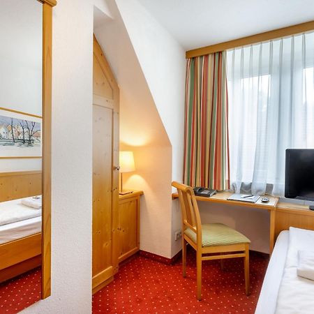 Hotel Zum Loewen Weissenhorn Luaran gambar