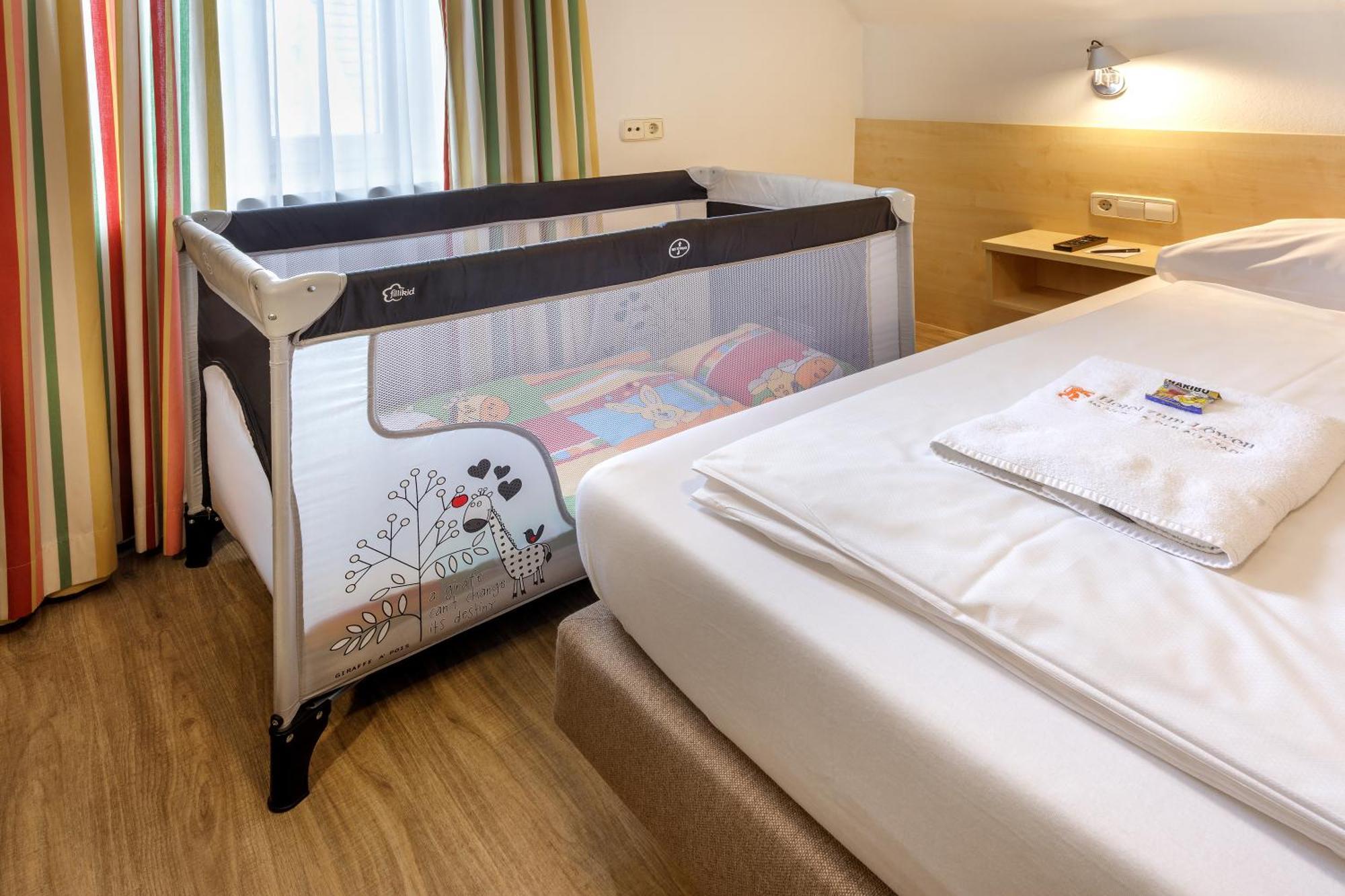 Hotel Zum Loewen Weissenhorn Luaran gambar