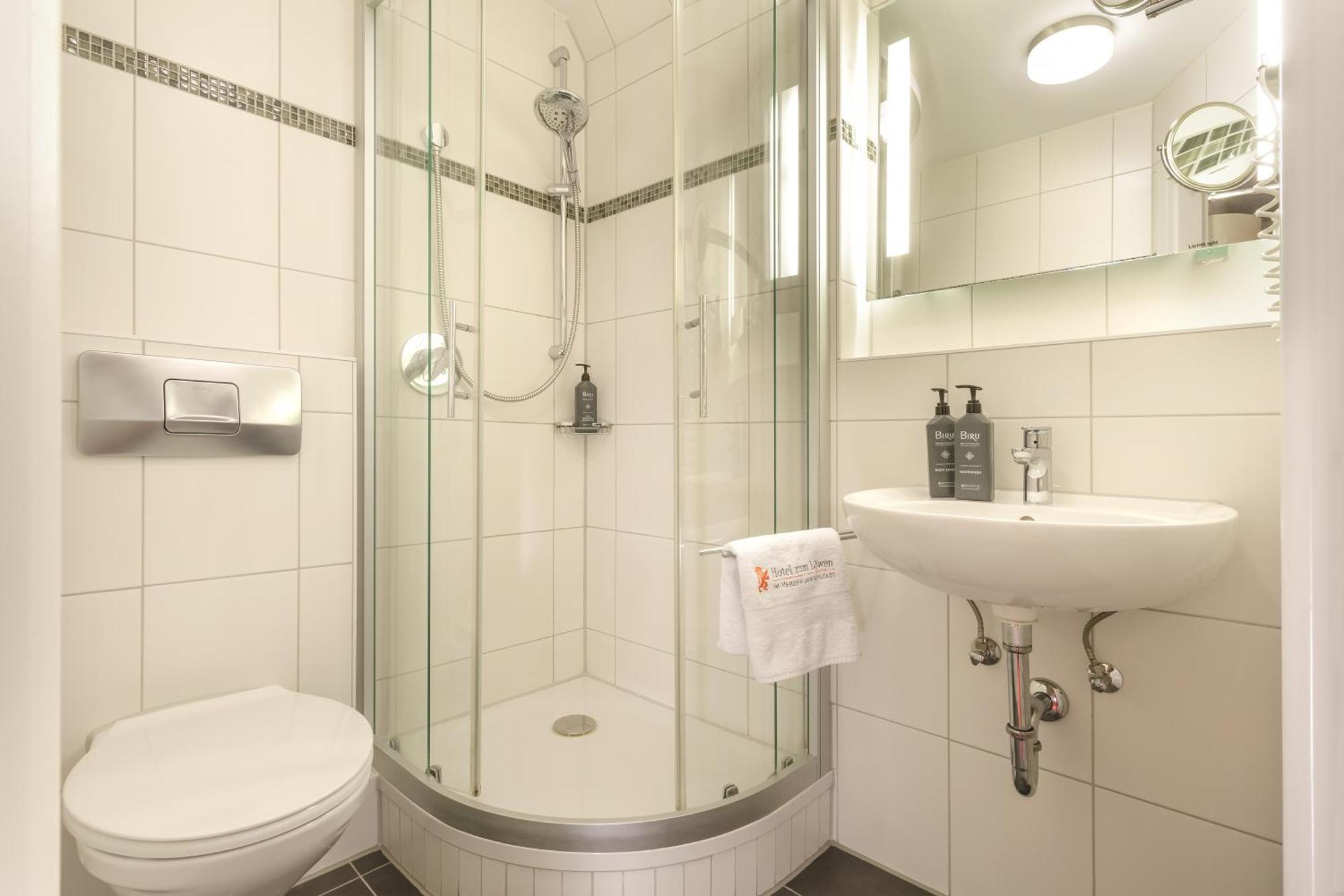 Hotel Zum Loewen Weissenhorn Luaran gambar